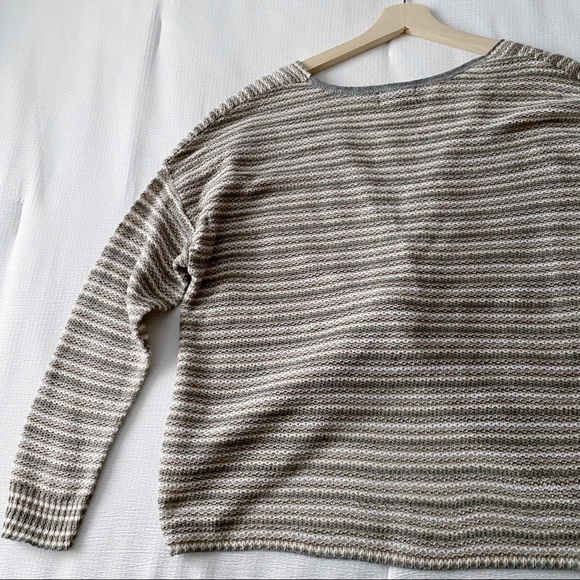 Grey Taupe & White Knotted Front Sweater - Picture 4 of 8